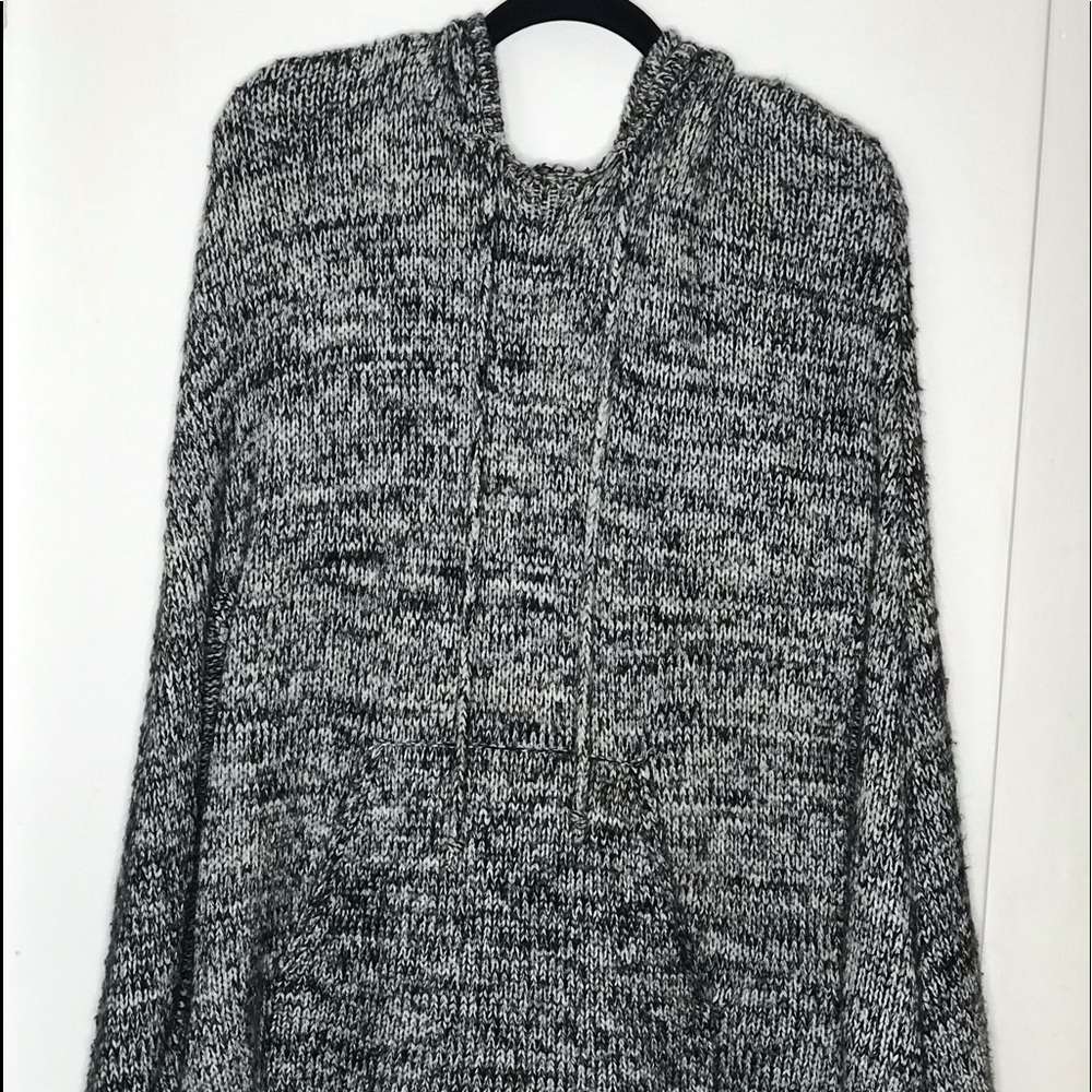 Gray pancho